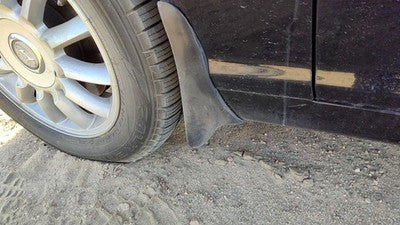 2005 Hyundai Xg350 Driver Left Moulding From Fender Mud Flap Rock Guard Black