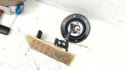 2005-2009 Hyundai Tucson Complete Fuel Pump With Sending Unit Gas Level Oem 2.7L