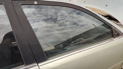 2002-2006 Toyota Camry Passenger Right Front Side Window Door Glass Oem