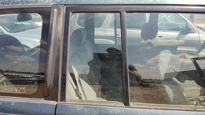 91-98 Sidekick Passenger Right Rear Vent Window Back Door Glass With Frame