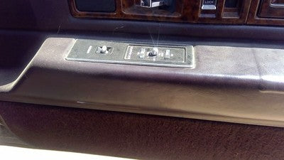1993 Cadillac Fleetwood Passenger Right Front Inside Door Trim Panel Only Maroon