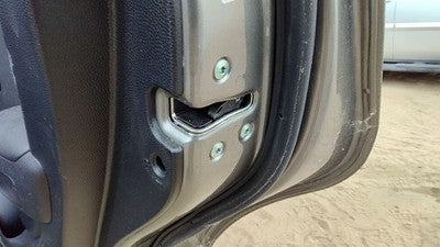 2014-2019 Kia Soul Passenger Right Rear Door Latch With Rods/Cables Oem Back