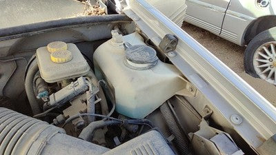 1994 Jeep Grand Cherokee Windshield Washer Fluid Reservoir With Pump Wiper Tank