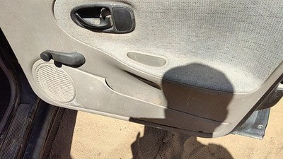 1996-1998 Saturn Sl1 Passenger Right Front Inside Door Trim Panel Only Oem Gray