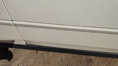 04-08 New Style Malibu Passenger Right Front Moulding From Door Trim White 40U