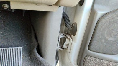 2001 Chevy Suburban Passenger Right Lower Kick Trim Panel Oem 922 Light Gray