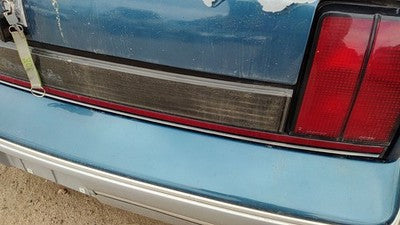 89-91 Cutlass Calais Complete Tail Light Assembly Set 3 Piece Left Right Center