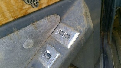 1989 Chevy G20 Van Driver Left Front Power Window Master Control Switch Buttons