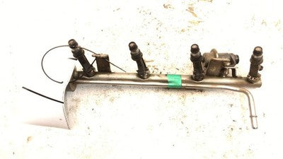 2000-2002 Chevy Cavalier Complete Fuel Rail With Injectors Set Loaded Oem 2.2L