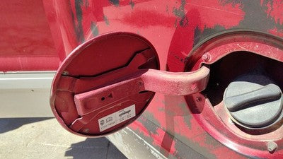 1999-2005 F250 Super Duty Fuel Tank Door With Hinge Gas Lid Oem Filler