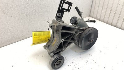 2003 Cadillac Escalade Power Steering Pump With Mount Bracket Oem 6.0L