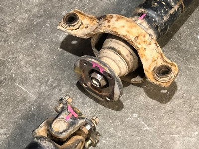 96-99 Subaru Legacy Outback Rear Driveshaft Oem Back Drive Line 2.5L At 2 Pieces