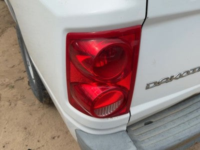 2005-2011 Dodge Dakota Driver Left Tail Light Brake Lamp Oem Rear 55077605Ad