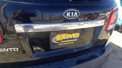 2011 Kia Sorento License Plate Trim Surround Panel Oem Tail Trunk Finish
