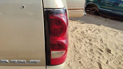 2004-2007 Silverado 1500 Passenger Right Tail Light Brake Lamp Oem Rear 19169005