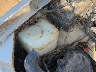 1991 Isuzu Pup Windshield Washer Fluid Reservoir With Pump Oem Wiper Tank