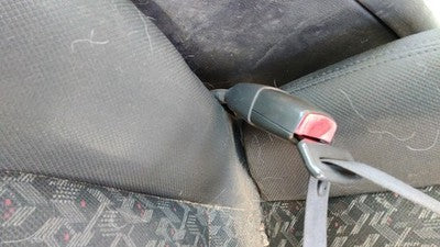 04-08 Grand Prix Driver Left Front Seat Belt Buckle Receiver Oem Pewter 69B