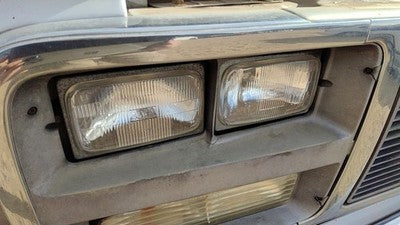 1992-1996 Gmc Van 3500 Passenger Right Head Light Set Oem Front Lamp 15685968