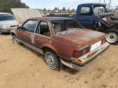 84 Pontiac Sunbird Passenger Right Front Spindle Steering Knuckle With Wheel Hub