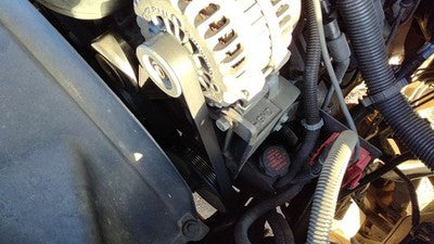 2001 Chevy Suburban Power Steering Pump With Mount Bracket Oem