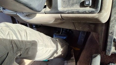94-95 Jeep Grand Cherokee Lower Dash Under Column Knee Bolster Trim Panel Gray