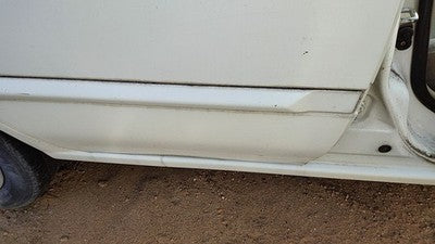 00-03 Sentra Passenger Right Rear Moulding From Door Back Trim Strip White Qm1