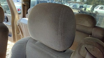 2004 Silverado 1500 Pair Of Front Headrests Oem Left Right Set Seat