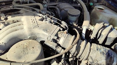 90-94 $20 Shipping Nissan Pathfinder Throttle Body Valve Oem With Sensors 3.0L