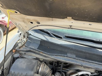 2010 Chrysler Town & Country Windshield Wiper Cowl Vent Trim Panel Oem Cover