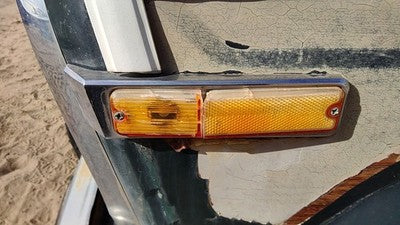 84-91 Grand Wagoneer Driver Left "Front Turn Signal" Light Lamp Fender Mounted