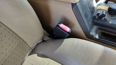 2005-2006 Land Rover Lr3 Passenger Right Front Seat Belt Buckle Receiver Oem Tan