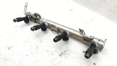 05-10 Cobalt Complete Fuel Rail With Injectors Set Loaded Oem 2.2L 12582219