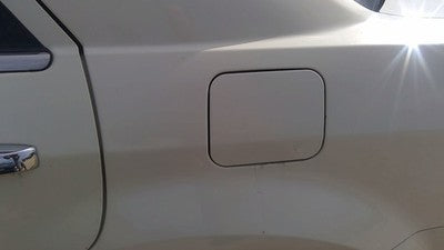 2005-2010 Chrysler 300 Fuel Tank Door With Hinge Gas Lid Oem Filler White Pwg