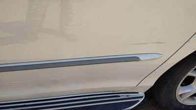 04 Sienna Driver Left Rear Moulding From Door Oem Back Trim Strip White 071