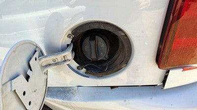 2007-2009 Gmc Envoy Fuel Filler Neck Assembly With Gas Cap Oem 25965858