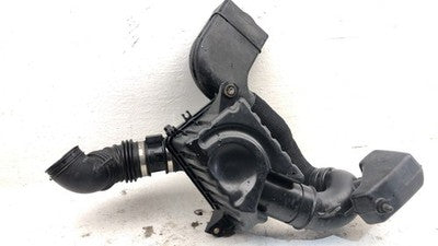 05-09 Tucson Complete Air Intake Cleaner Filter Box Housing With Tube 2.7L