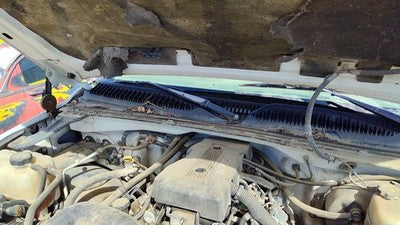 1999 Chevy Silverado 1500 Windshield Wiper Cowl Vent Trim Panel Oem Cover