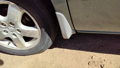 2007 Dodge Caravan Driver Left Moulding From Fender Oem Trim Strip