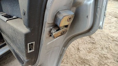 1991 Volvo 740 Passenger Right Rear Door Latch With Rods/Cables Oem Back