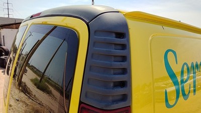 02 Express Van 2500 Passenger Right Rear Upper Moulding On Quarter Panel Oem