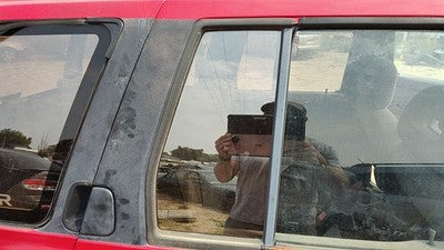 90-95 Pathfinder Passenger Right Rear Vent Window Back Door Glass With Frame