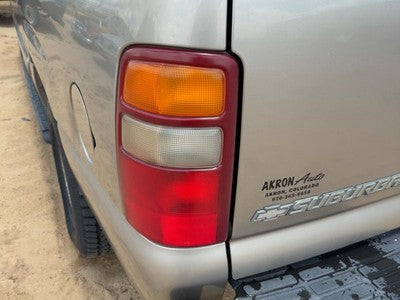 2000-2003 Chevy Suburban Driver Left Tail Light Brake Lamp Oem Rear 19168990