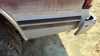 1993 S10 Blazer Driver Left Rear Moulding On Quarter Panel Oem