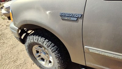 1997-2002 Ford Expedition Driver Left Front Fender Oem Arizona Beige Aq