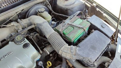 95-99 Saturn Sl1 Complete Air Intake Filter Box Housing With Tube Oem Sohc