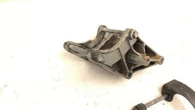 1989 Chevy Camaro Mount Bracket Set For Ac Compressor Oem 2.8L 14102584