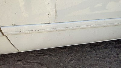 05-07 Caravan Passenger Right Front Moulding From Door Trim Strip White Pw1