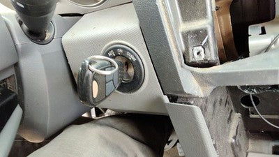 2008-2010 Dodge Avenger Ignition Switch Assembly With Key Complete Electrical