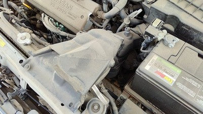 00-01 Maxima Complete Air Intake Cleaner Filter Box Housing With Tube Oem 3.0L