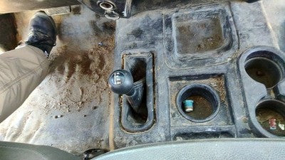 16 Dodge Ram 4500 Center Floor Console Oem 4X4 Shifter Tray Cup Holders Repaired